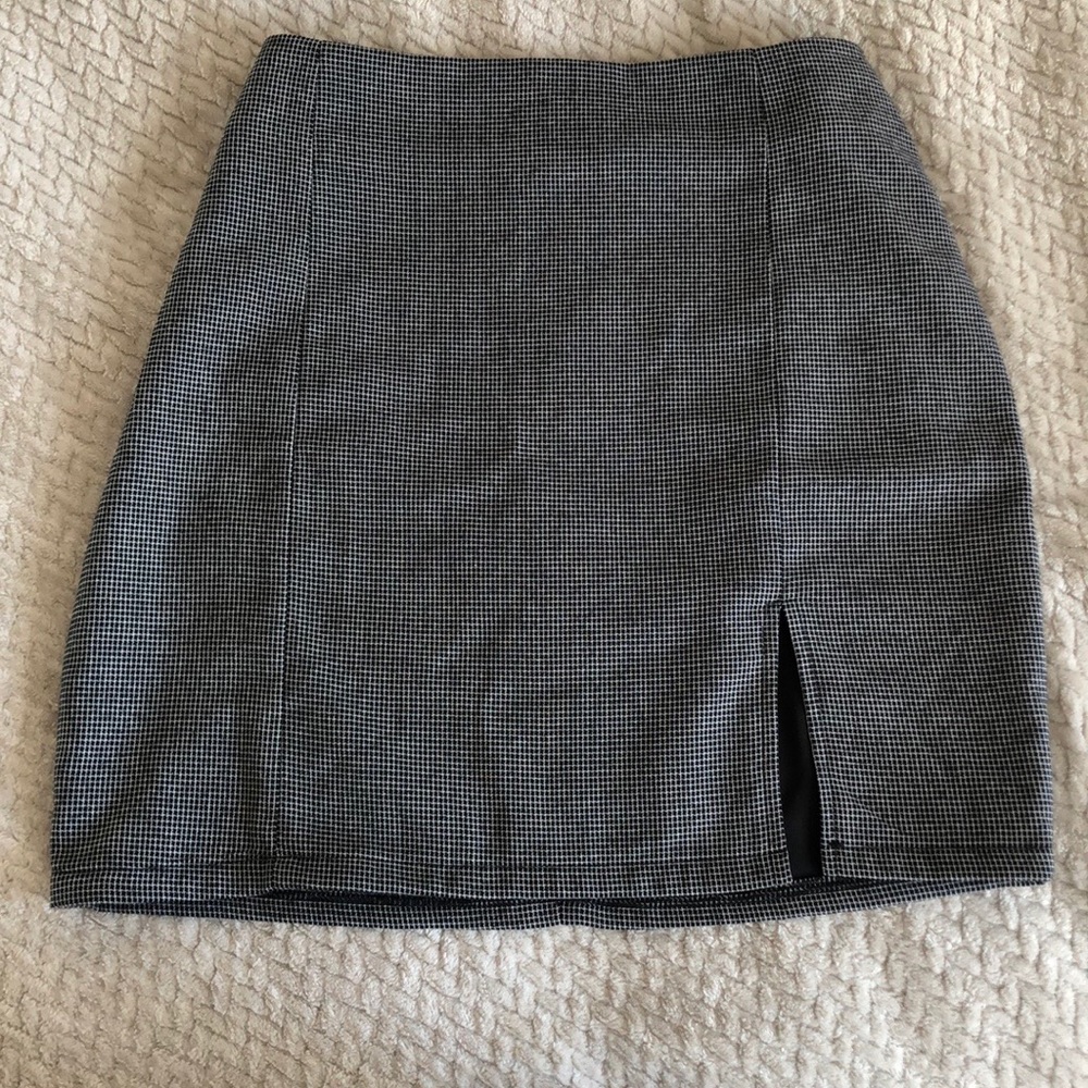 Skirt grey and black- hey babe